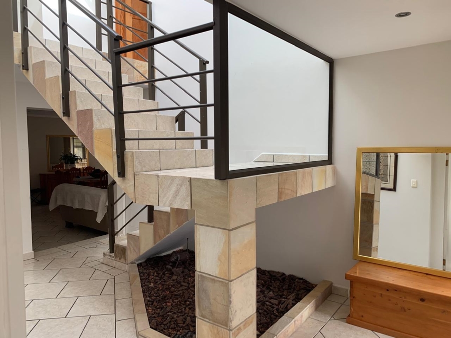 To Let 5 Bedroom Property for Rent in Diaz Beach Western Cape